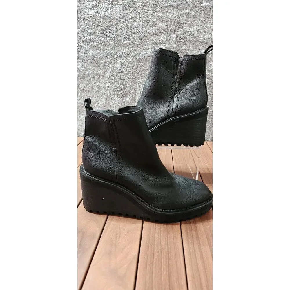 Zodiac Julie Black Lugged Sole Vegan Leather Wedge Booties Boots Side Zip‎ Sz 10